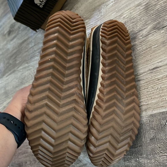 Sorel In and Out - Picture 3 of 7